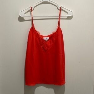 Socialite camisole blouse medium tank top scalloped neck spaghetti straps 🌟